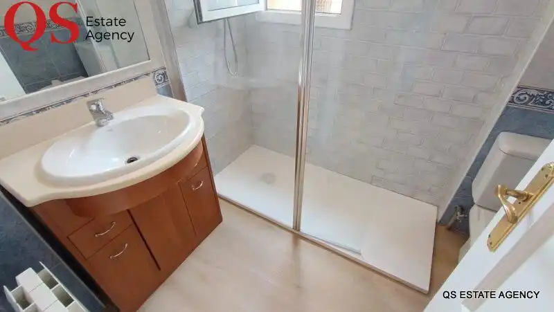 Baño de Planta baja en venta en Tordera con Calefacción, Jardín privado y Terraza