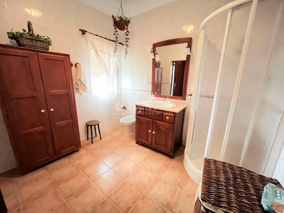 Bathroom of Detached homes for sale in San Fernando  with Air Conditioner, Balcony and Alarm