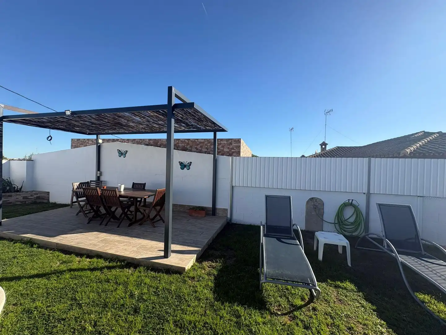 Terraza de Casa o chalet de alquiler en Chiclana de la Frontera con Aire acondicionado, Jardín privado y Piscina