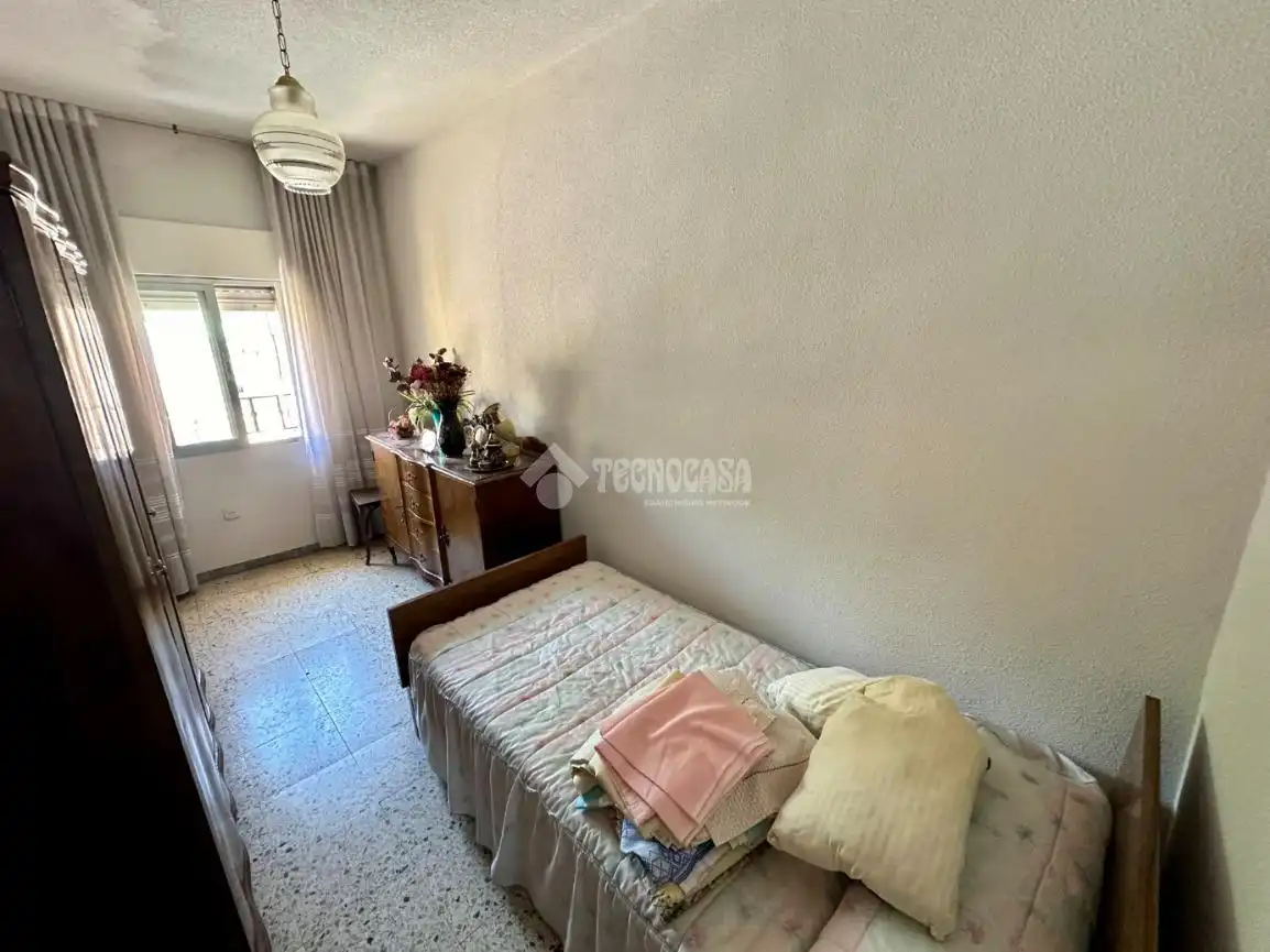 Bedroom of Detached homes for sale in Marchamalo  with Heating