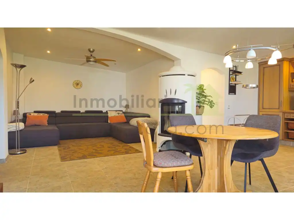Sala d'estar de Casa o xalet en venda en Benicarló amb Jardí privat, Terrassa i Forn