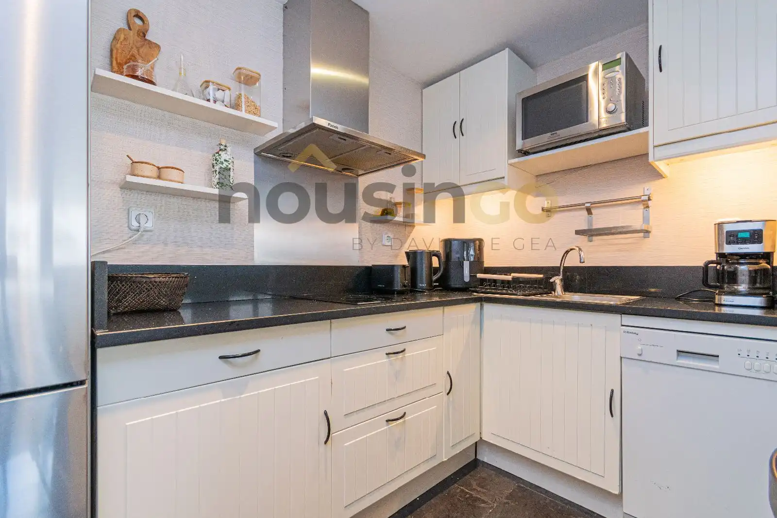 Kitchen of Flat for rent in Madrid  with Air Conditioner, Heating and Parquet flooring