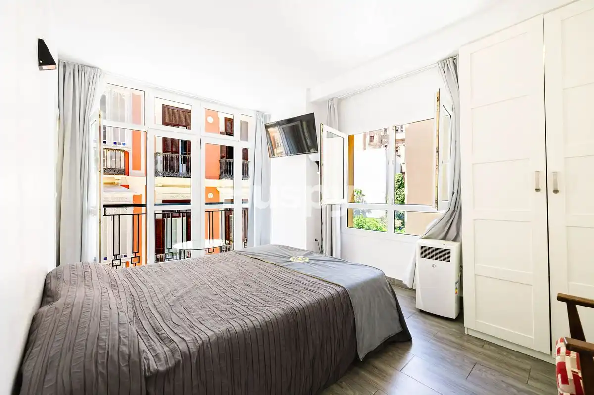 Schlafzimmer von Büro zur Miete in Málaga mit Heizung