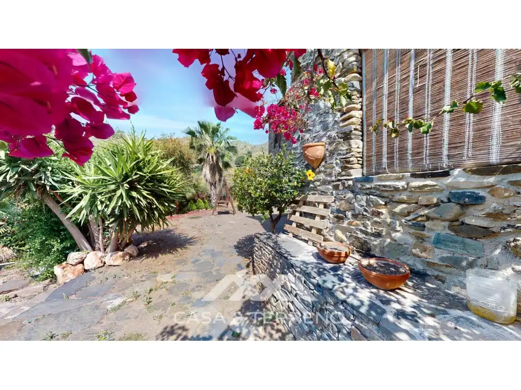 Vista exterior de Casa o xalet en venda en Moclinejo amb Piscina