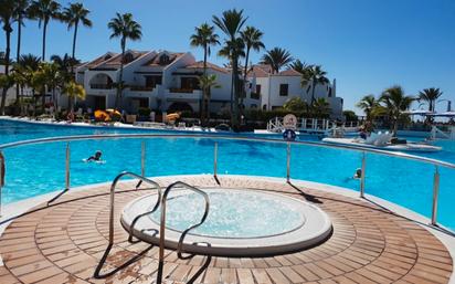 Piscina de Apartament de lloguer en Arona amb Terrassa, Moblat i Forn