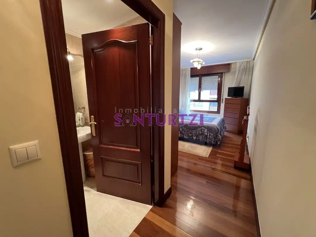 Bedroom of Flat for sale in Santurtzi   with Heating and Balcony