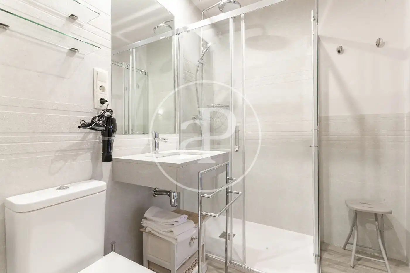 Bathroom of Flat for rent in Barcelona  with Air Conditioner, Heating and Furnished