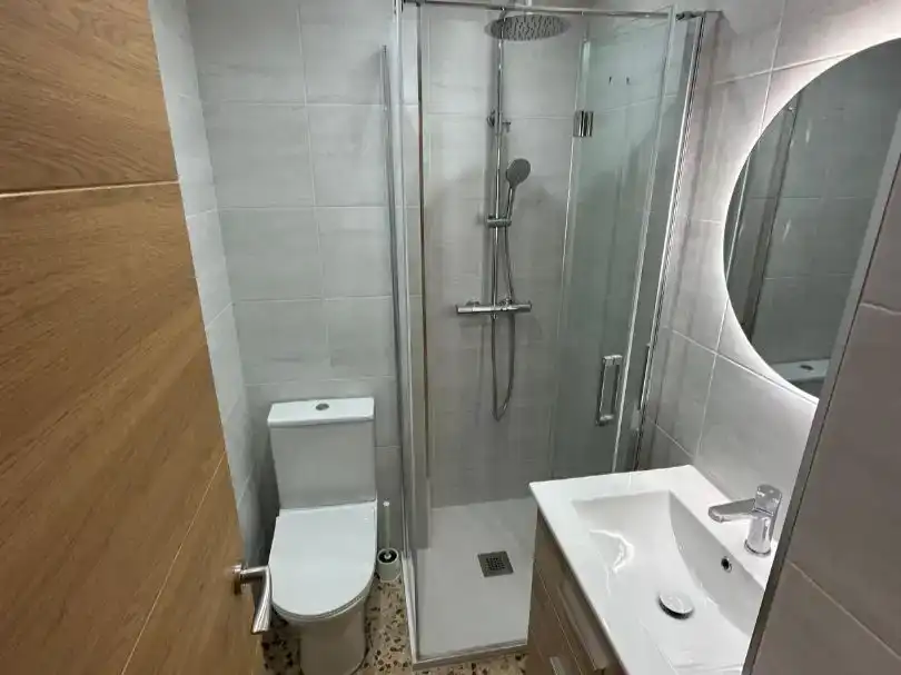 Bathroom of Flat for rent in  Logroño