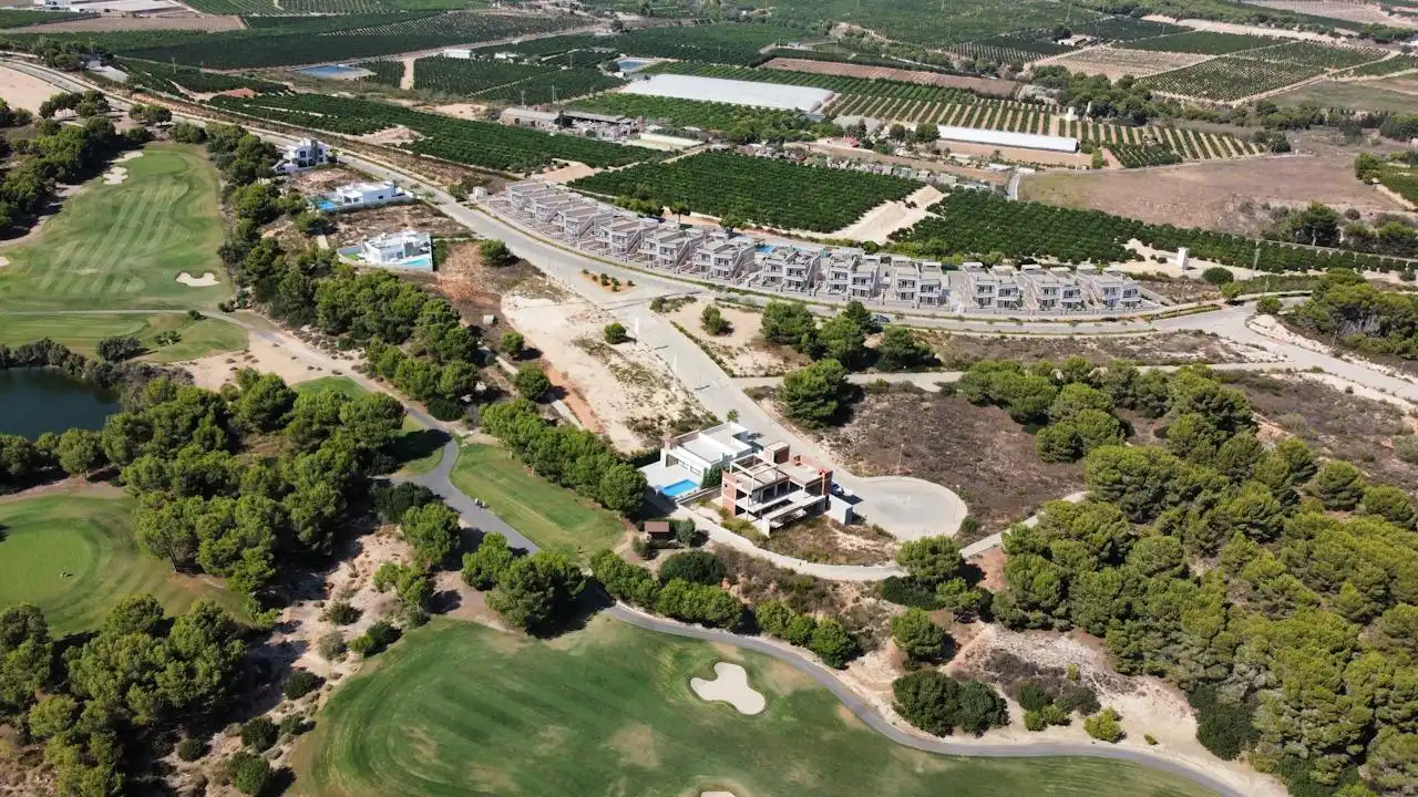 Bungalow con piscina en venta en El Pinar de Campoverde, imagen 6