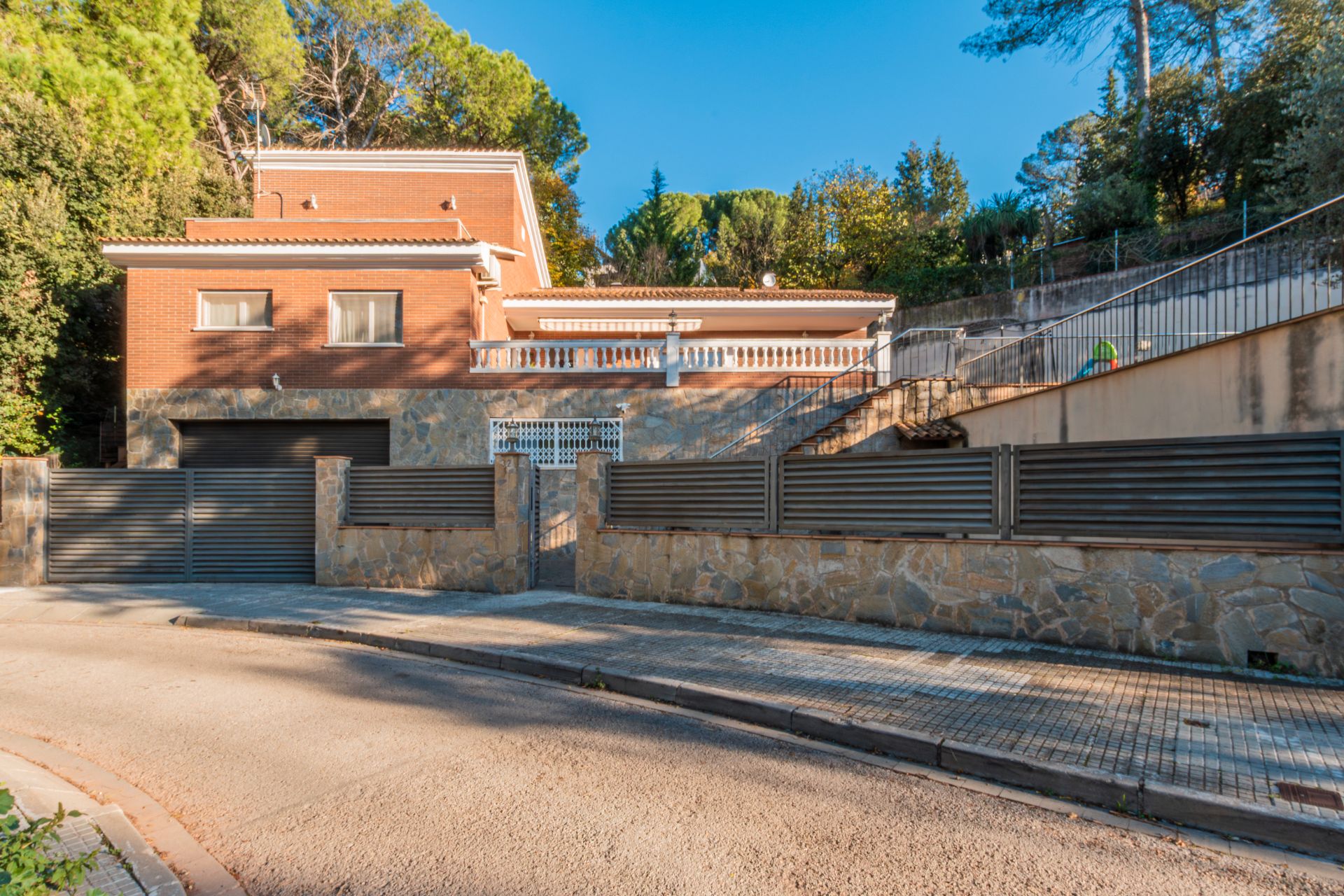 Exterior view of House or chalet for sale in Vacarisses  with Air Conditioner, Heating and Private garden