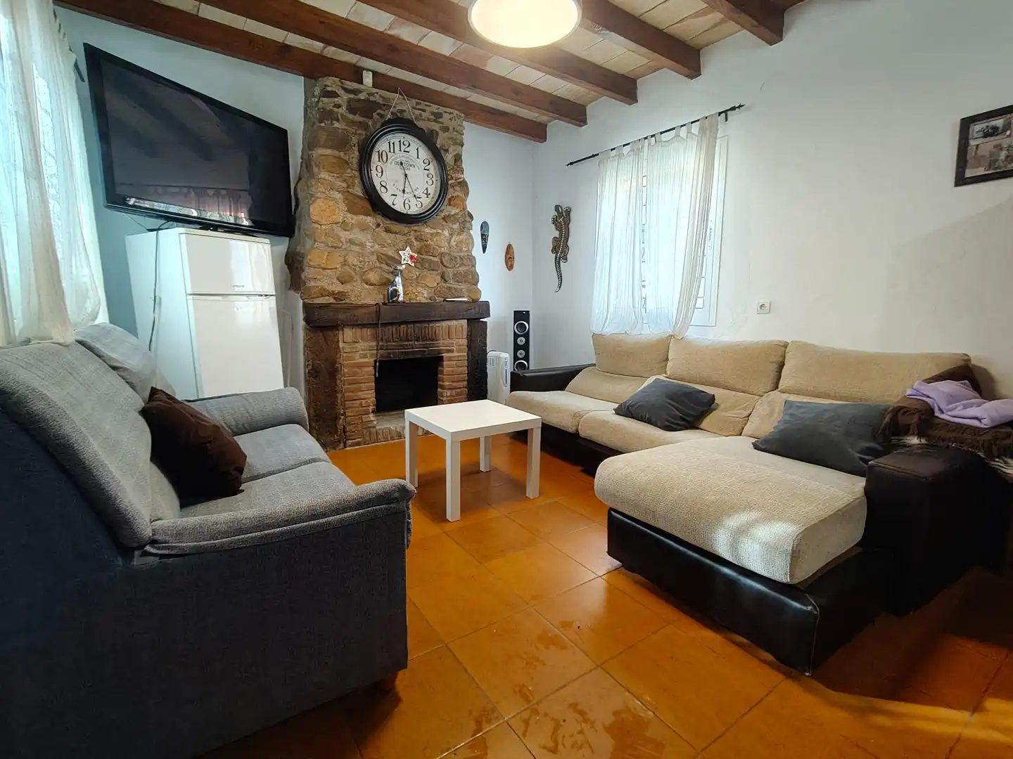 Sala d'estar de Finca rústica en venda en Almogía amb Aire condicionat, Terrassa i Piscina