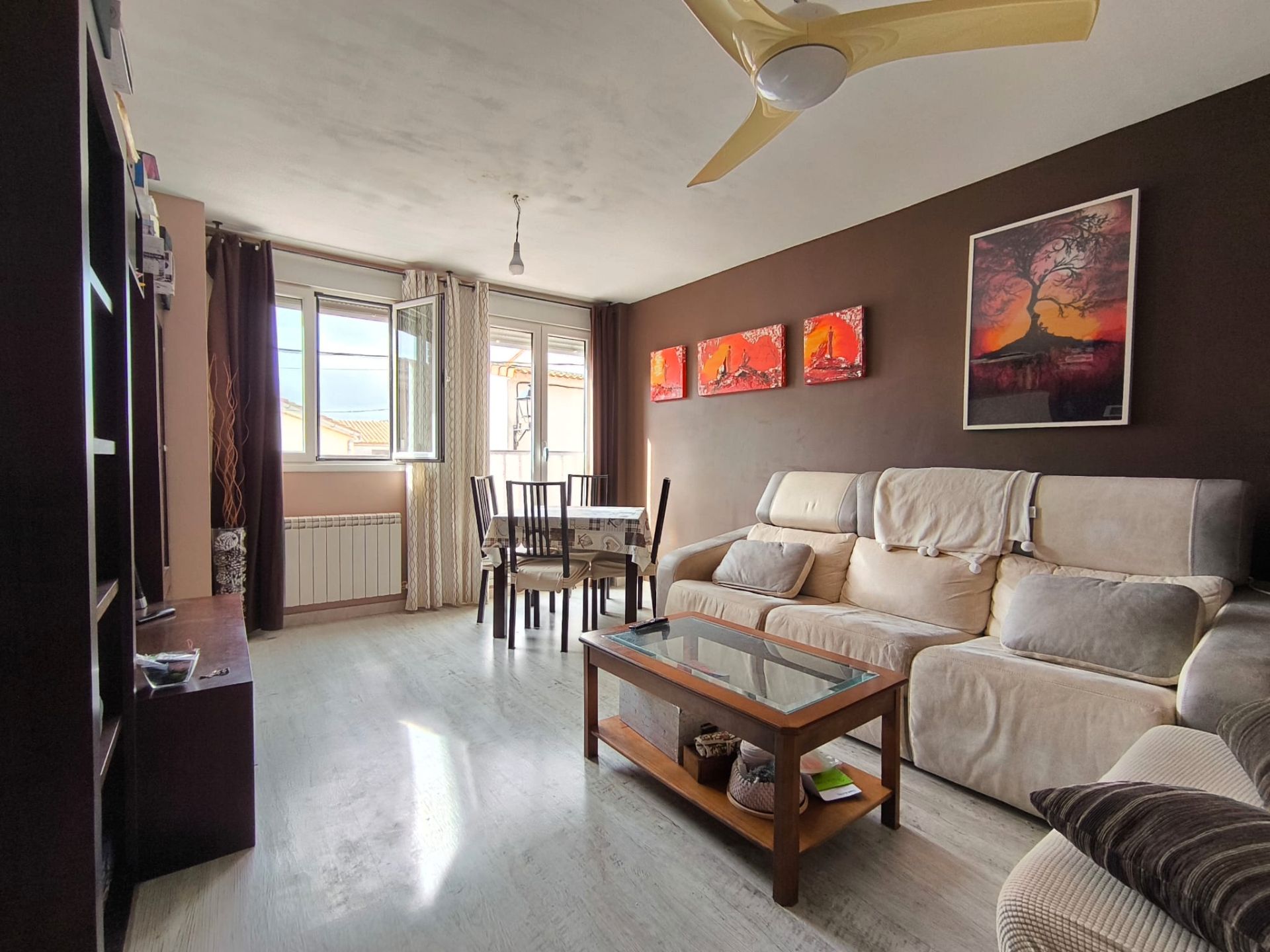 Sala d'estar de Àtic en venda en Renedo de Esgueva amb Aire condicionat, Calefacció i Parquet