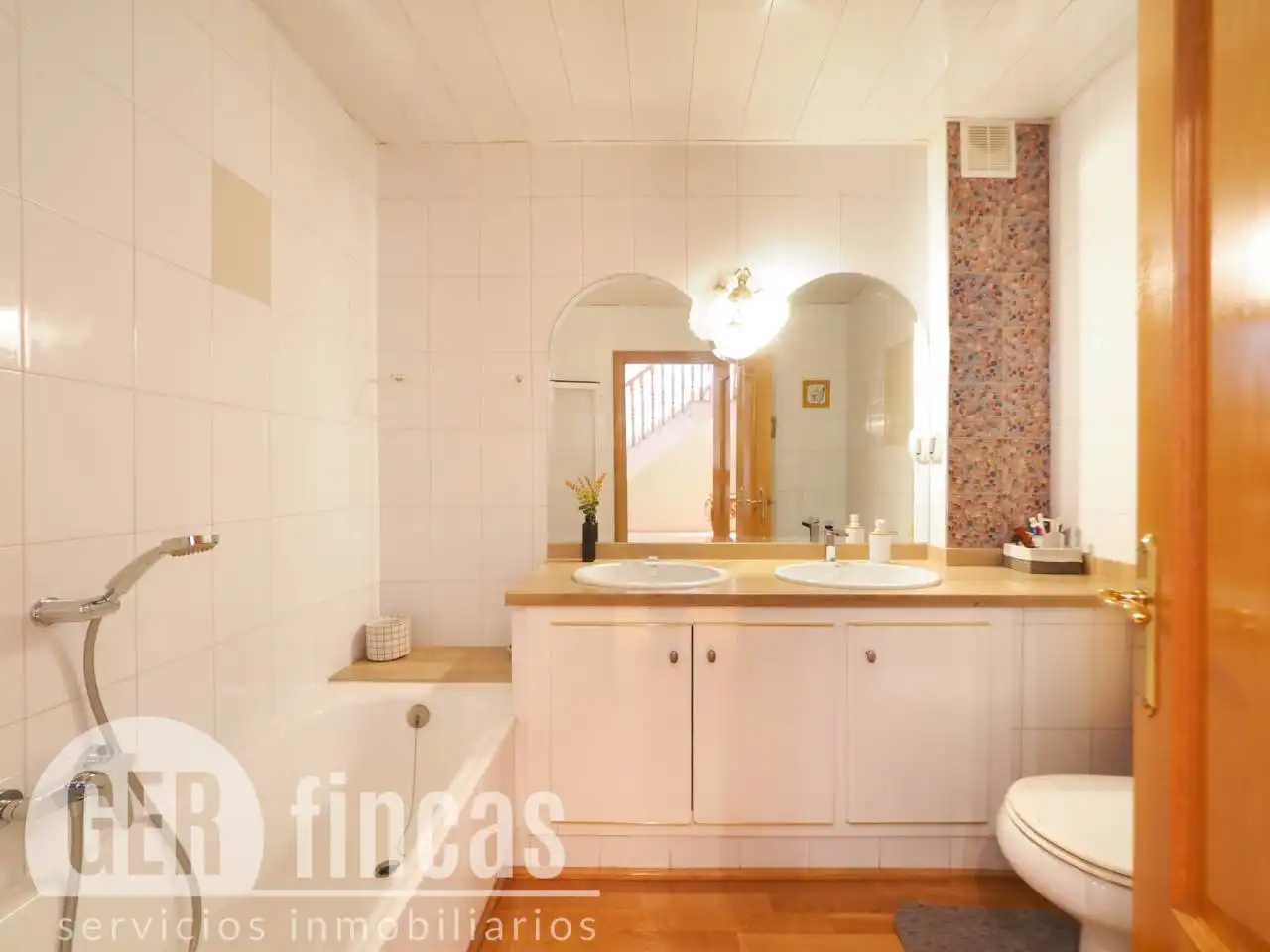 Bathroom of Houses for sale in Terrassa  with Heating and Terrace
