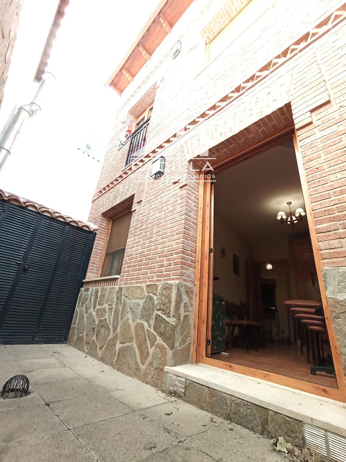 Exterior view of Single-family semi-detached for sale in Méntrida  with Heating and Terrace