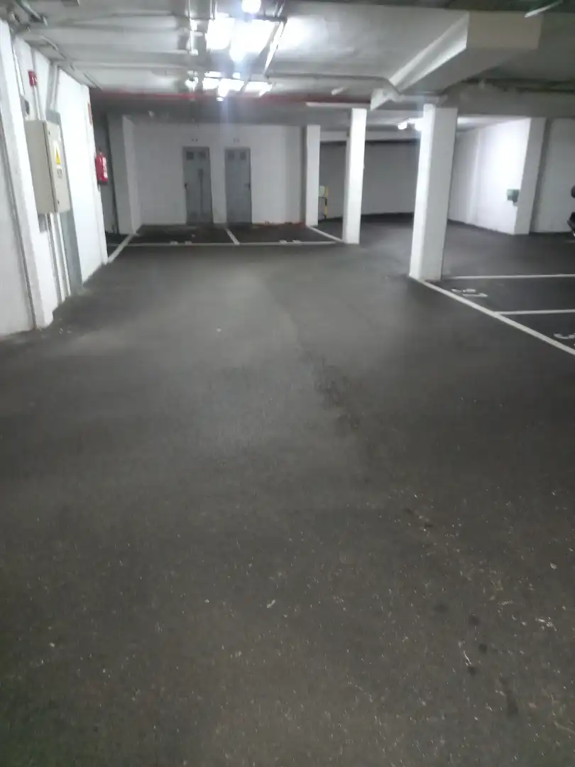 Individuel avec ascenseur à vendre à Calle Pintora Concha Mori 15