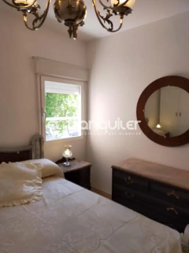 Habitación de Piso de alquiler en Madrid con Terraza, Amueblado y Lavadora