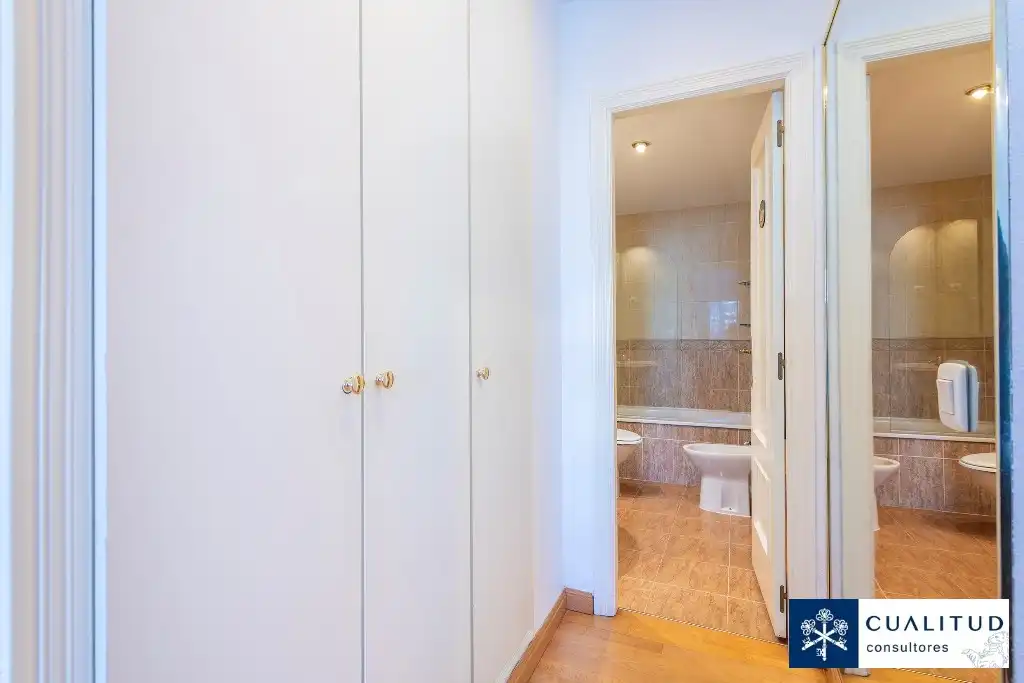 Bathroom of Flat for rent in Castellón de la Plana / Castelló de la Plana  with Storage room and Furnished