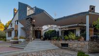 Exterior view of House or chalet for sale in Sotillo de la Adrada  with Air Conditioner, Heating and Private garden