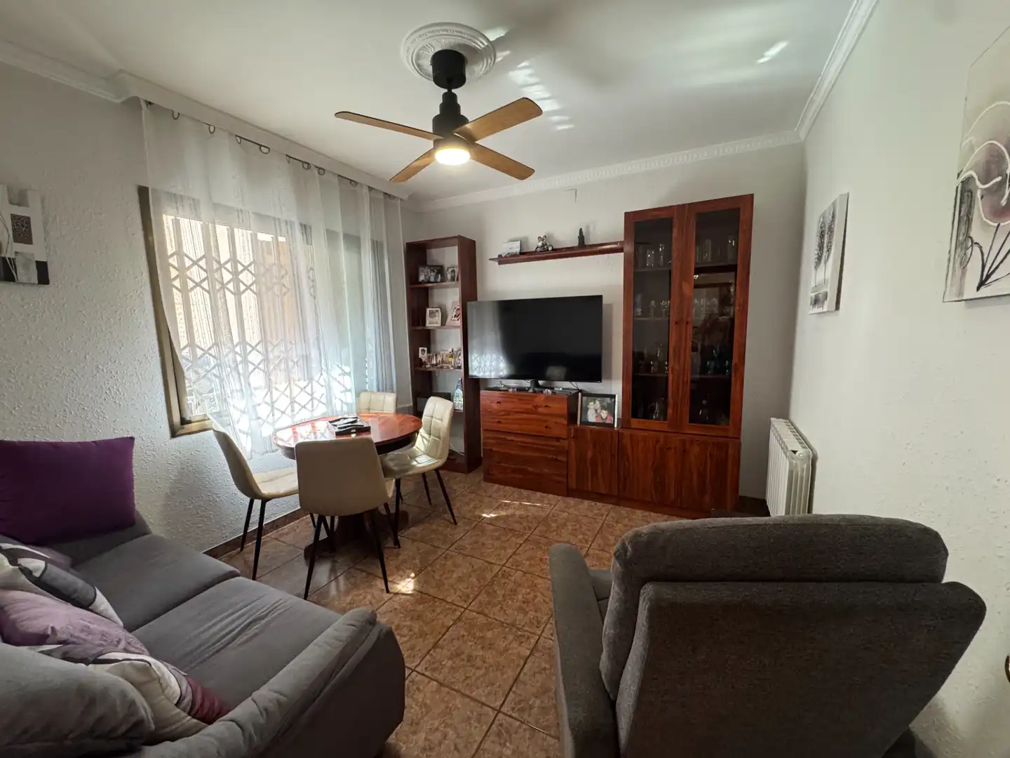 Sala d'estar de Casa adosada en venda en La Pobla de Mafumet, Tarragona