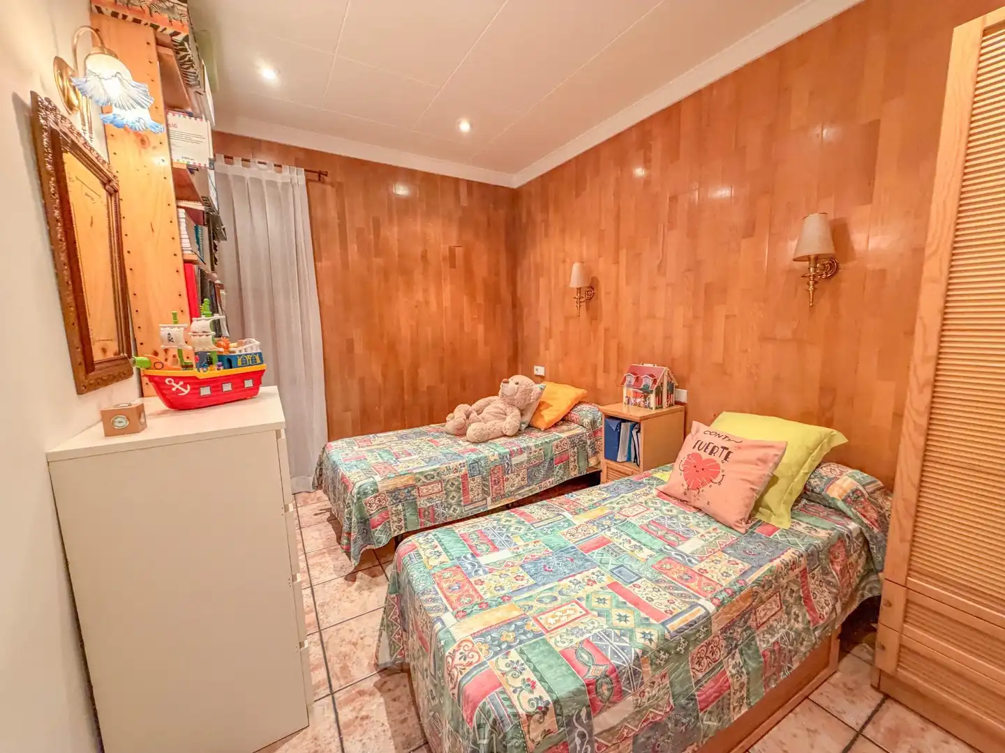 Dormitori de Casa o xalet en venda en Castellví de Rosanes amb Aire condicionat, Calefacció i Jardí privat