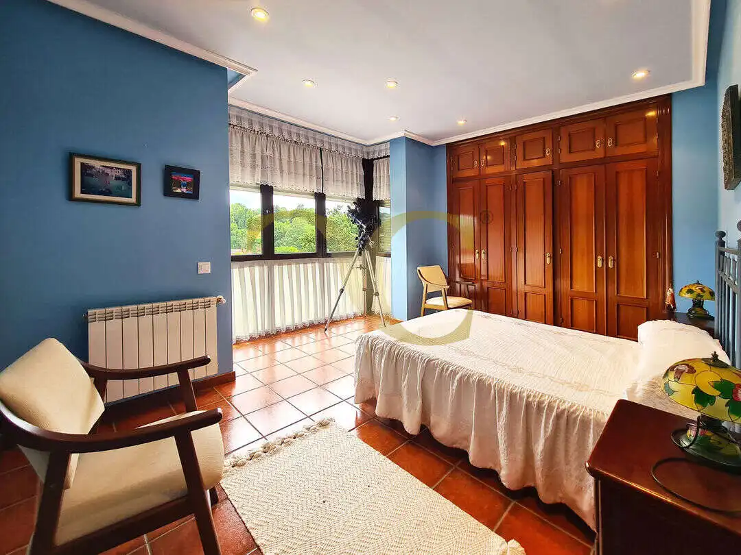 Habitación de Casa o chalet en venta en Gijón  con Calefacción, Jardín privado y Terraza