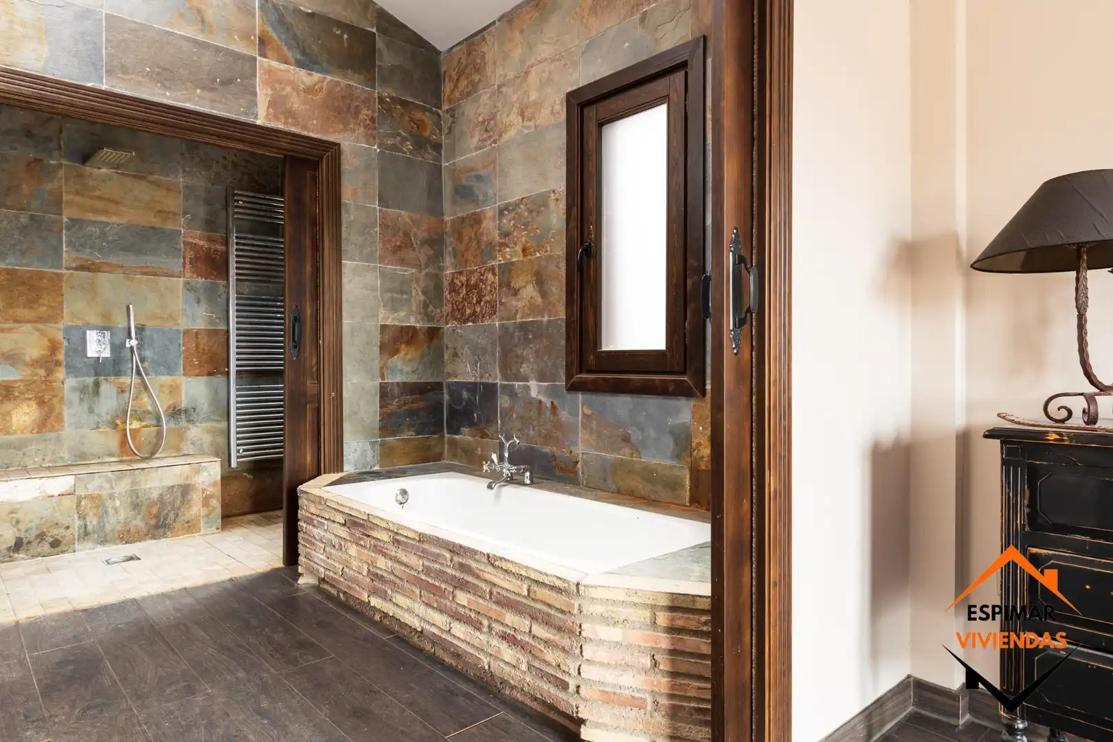 Baño de Edificio en venta en Castejón de Valdejasa