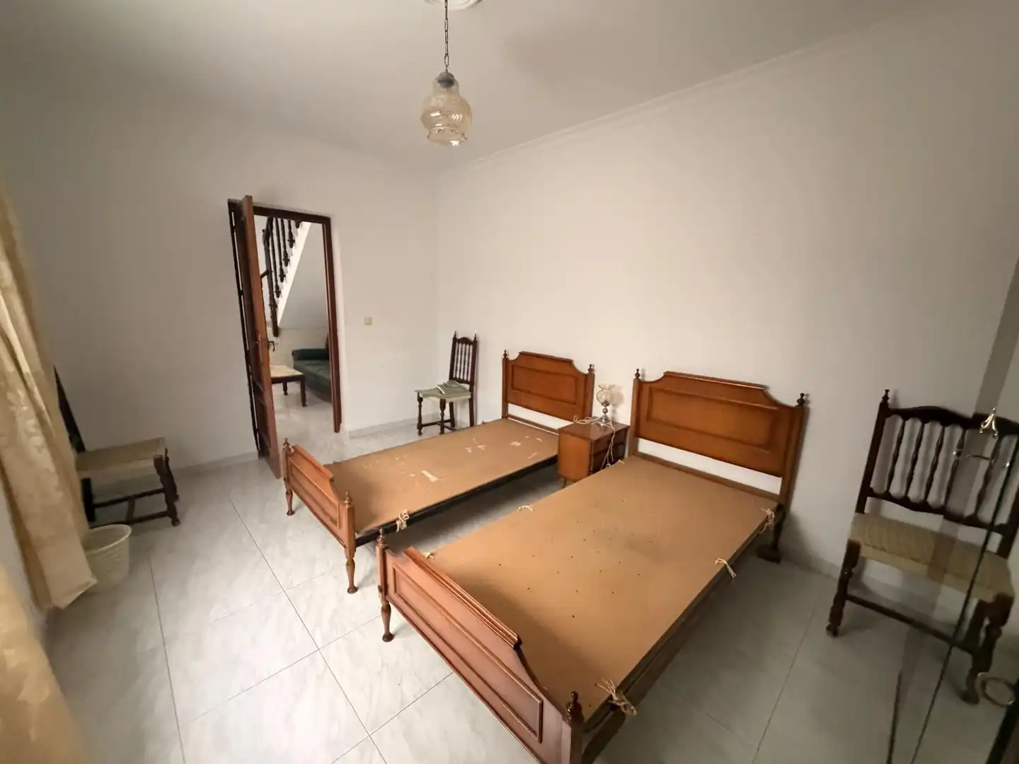 Dormitori de Casa o xalet en venda en Morón de la Frontera amb Terrassa i Balcó