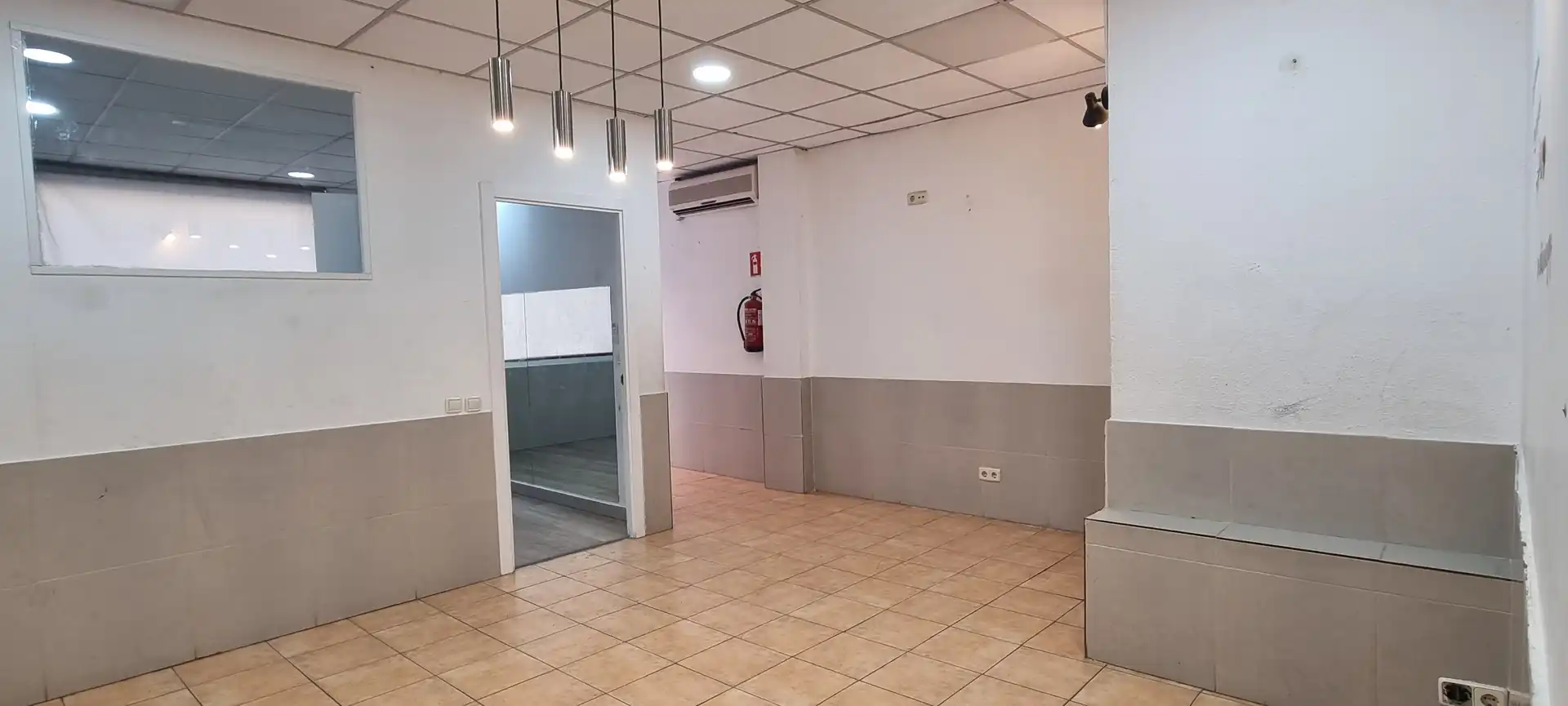 Business premises for sale in Calle Lago Blanco, imagen 49
