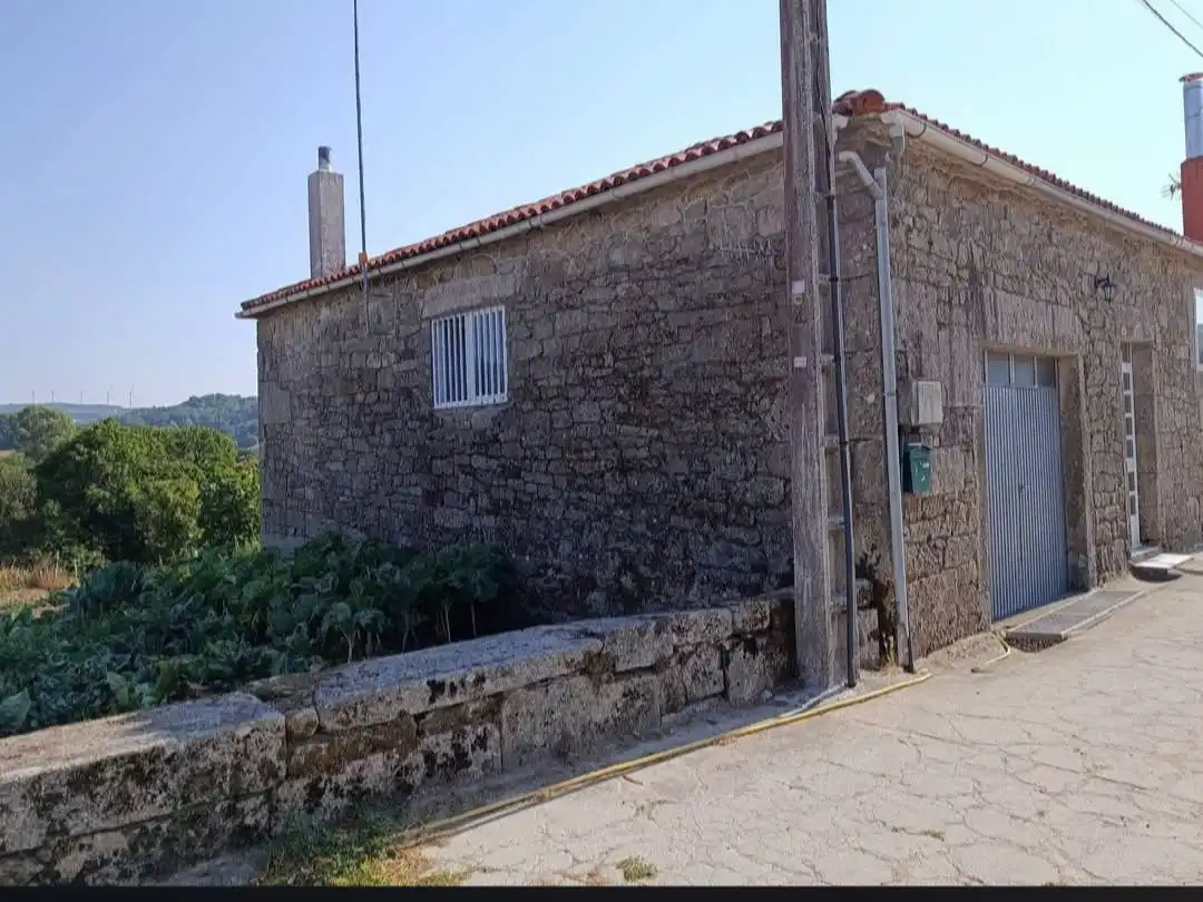 Vista exterior de Casa o chalet en venta en Rodeiro, Pontevedra