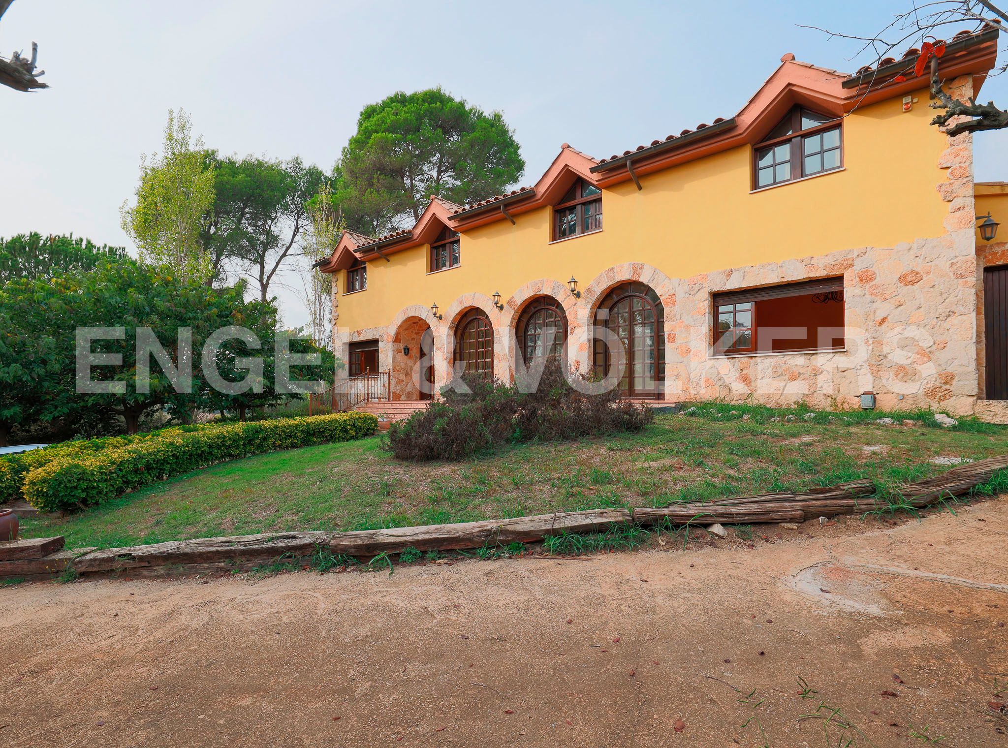 Exterior view of House or chalet for sale in Montcada i Reixac  with Heating, Private garden and Terrace