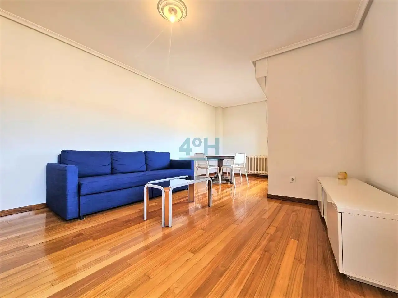 Living room of Study for rent in Ourense Capital   with Heating, Storage room and Furnished