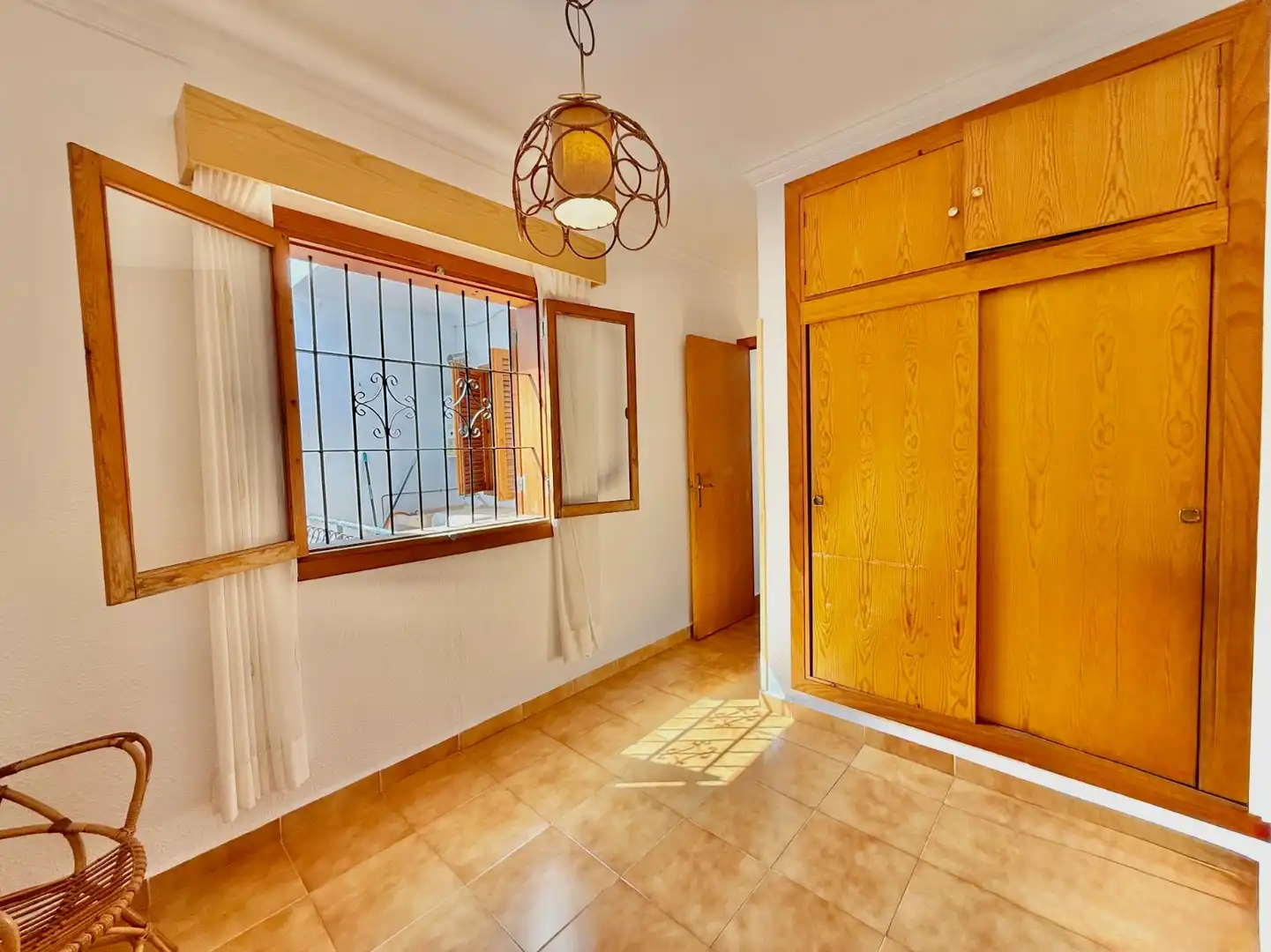 Dormitori de Casa o xalet en venda en San Pedro del Pinatar amb Aire condicionat, Jardí privat i Terrassa