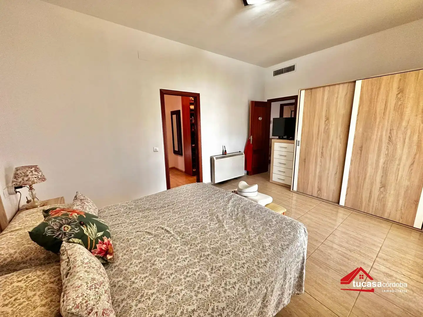Dormitori de Casa o xalet en venda en Córdoba amb Aire condicionat, Jardí privat i Piscina