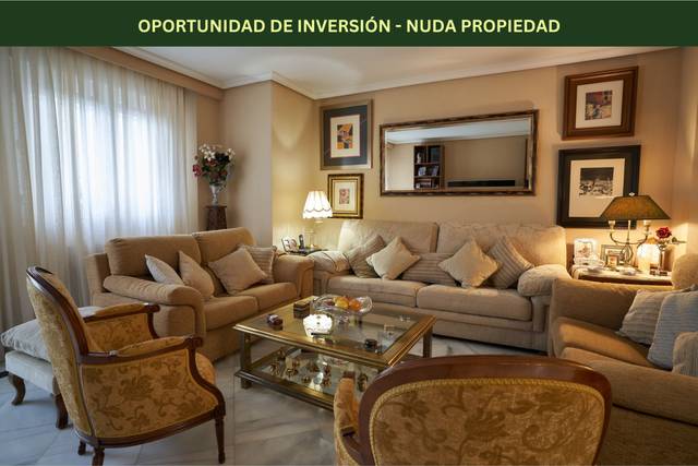 Casa adosada en Venta en Calle Casimiro Hernández en Sur