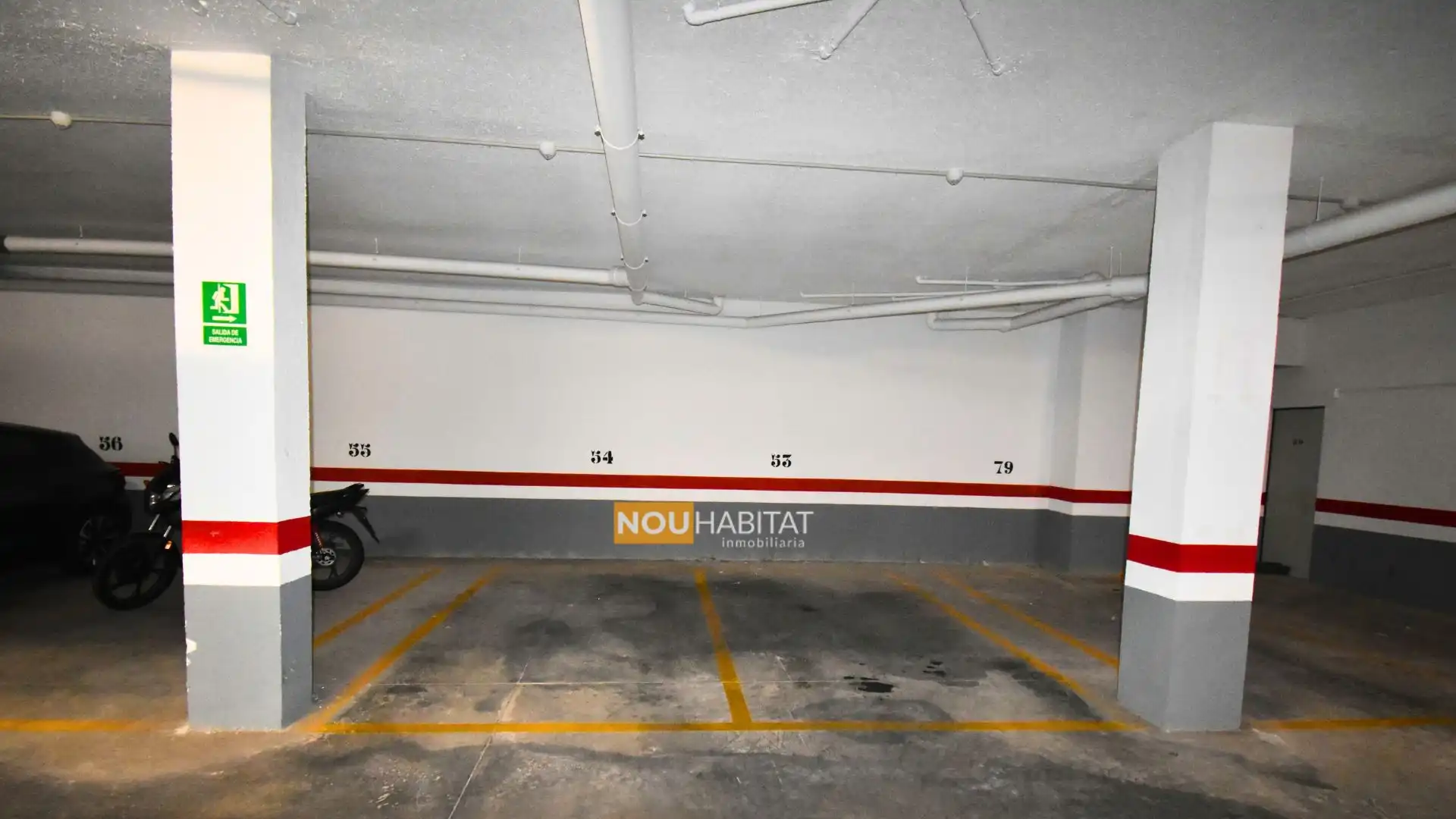 Parking de Ático en venta en Montroi / Montroy con Aire acondicionado y Terraza