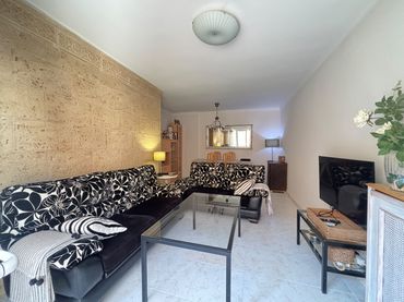 Piso con ascensor en venta en Calle del Lirio 25