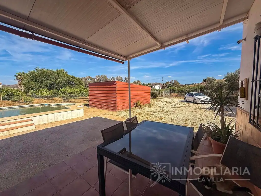 Casa rústica amb piscina en venda a Barrio Llanos Los, imagen 2