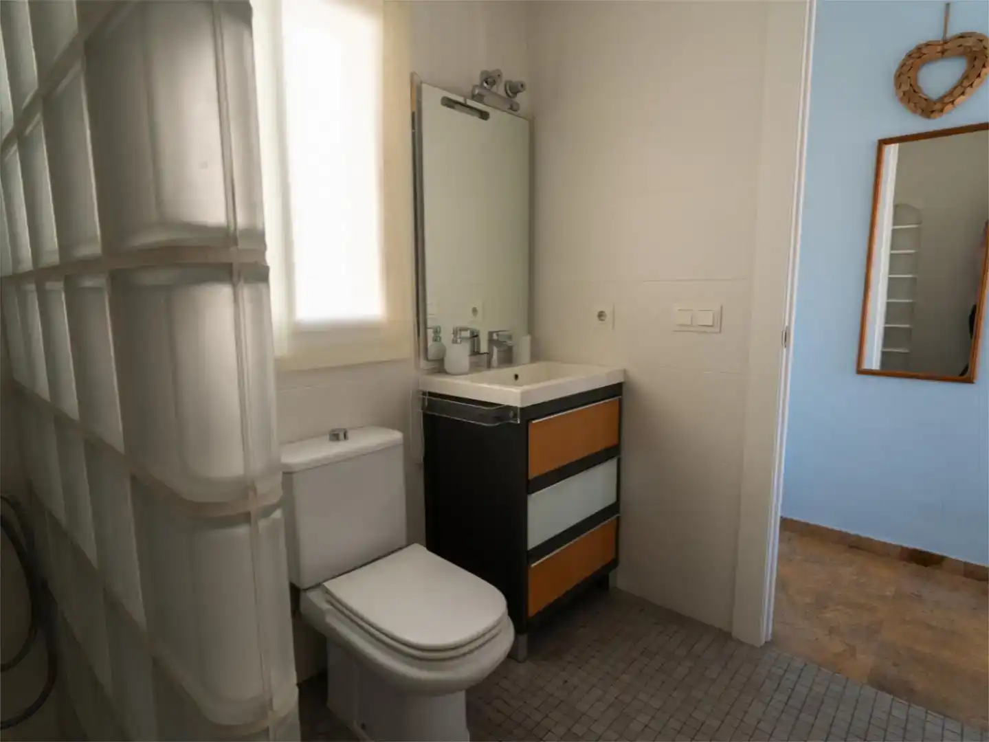 Badezimmer von Dachboden zur Miete in Rincón de la Victoria mit Klimaanlage, Abstellraum und Möbliert