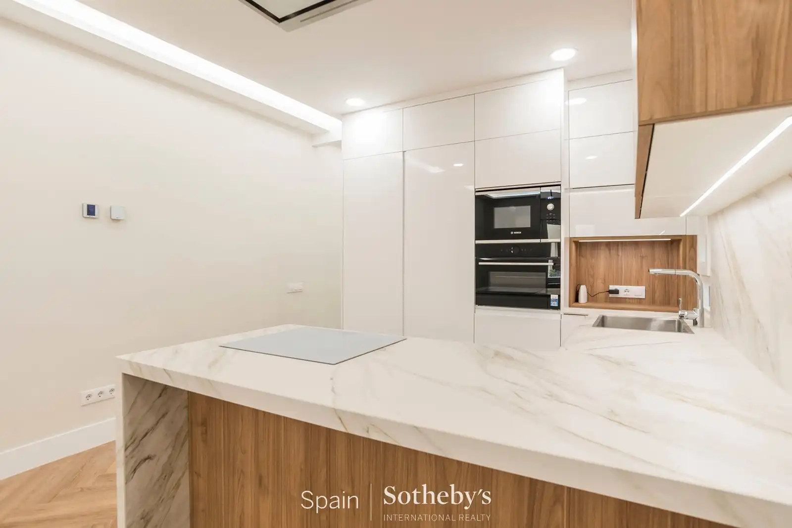 Cocina de Apartamento en venta en Madrid con Aire acondicionado, Calefacción y Trastero