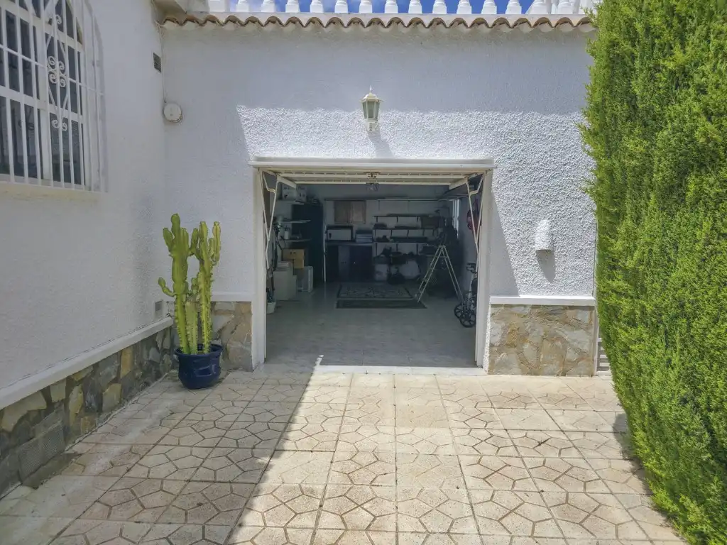 Casa o chalet en venta en Torrevieja con Aire acondicionado, Jardín privado y Amueblado