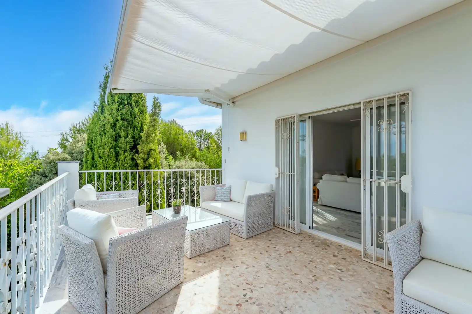 Terrassa de Casa o xalet en venda en Alhaurín El Grande amb Aire condicionat, Calefacció i Jardí privat