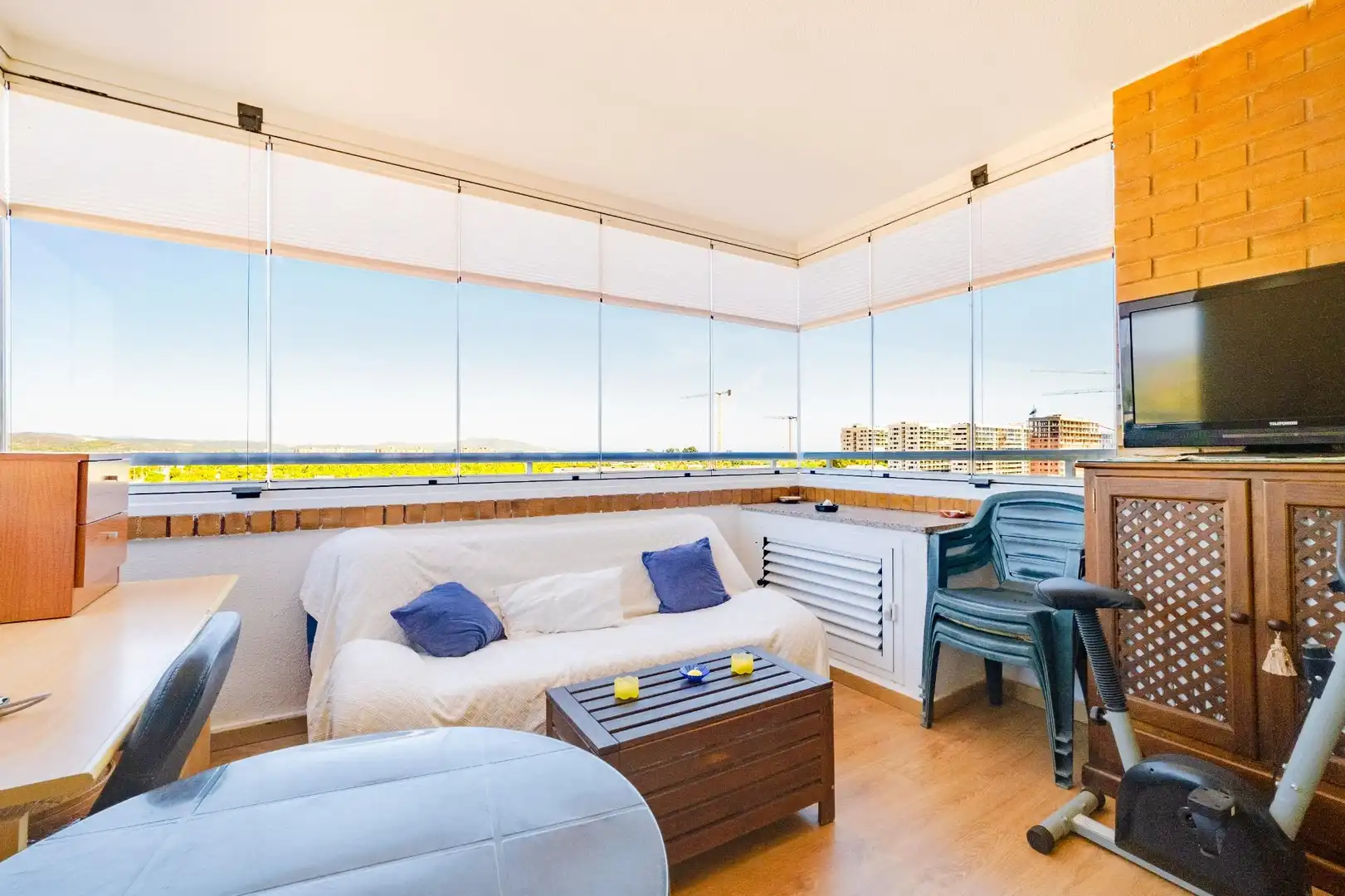 Mini appartamento con terrazza in vendita a Avenida de la Central, imagen 2