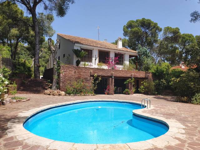 Casa-chalet en Venta en Monteamor - La Carrasca - El Peucal