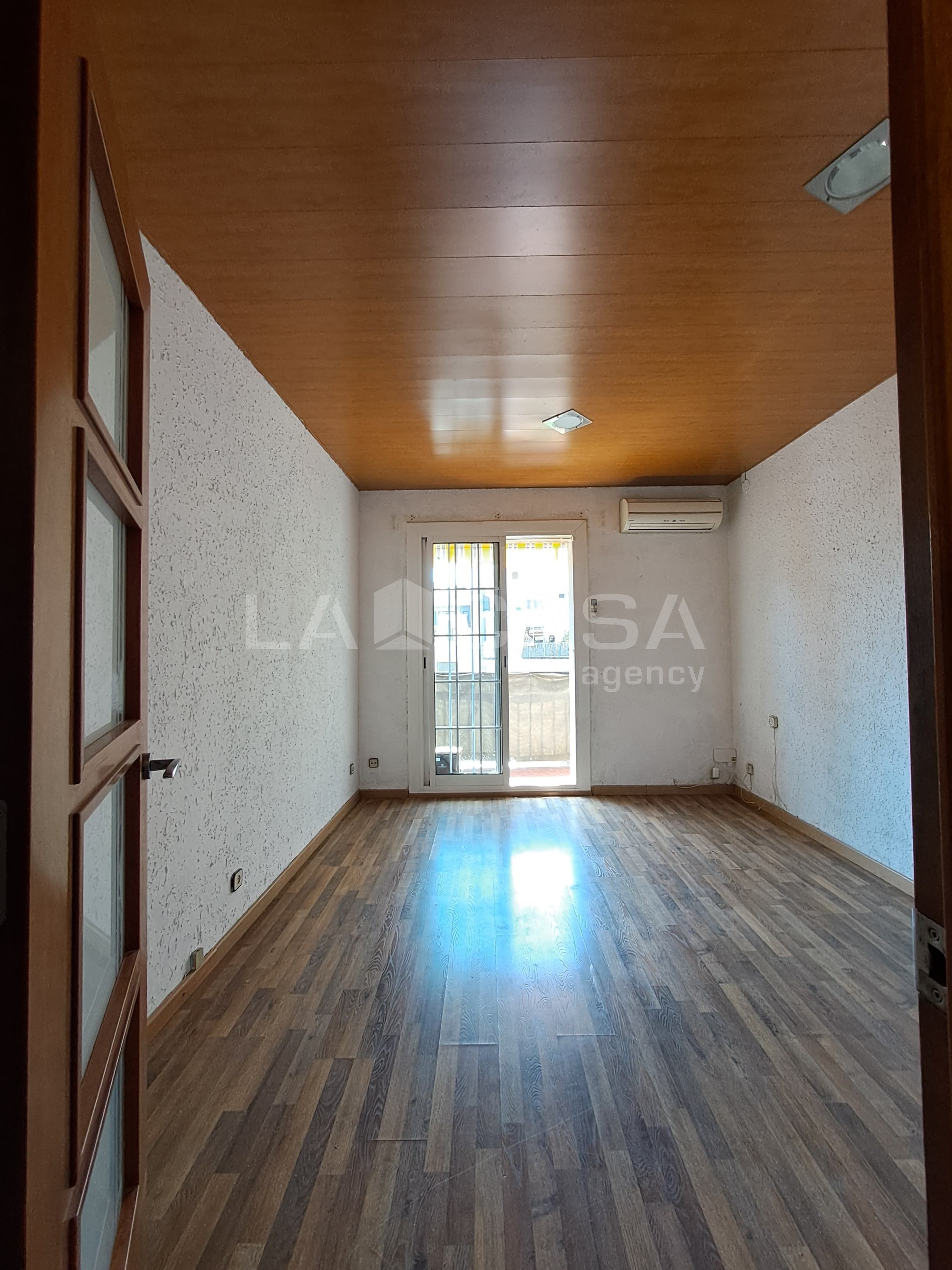 Flat for sale in Carrer del Llenguadoc, Sant Andreu de Palomar, Sant Andreu,  Barcelona Capital