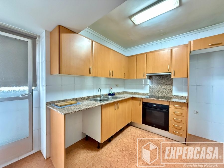 Cuina de Pis en venda en Llíria amb Aire condicionat, Calefacció i Traster