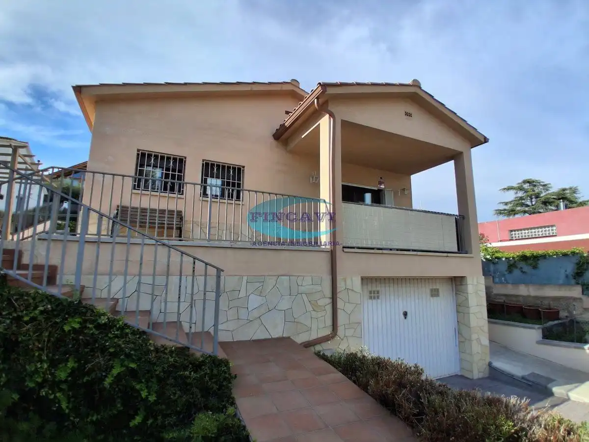 Casa amb jardí en venda a Bigues i Riells del Fai