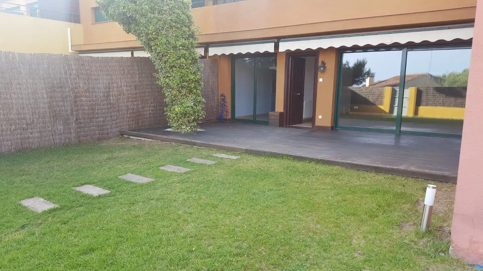 Casa a schiera con piscina in affitto a Passatge de l'Abellarol, imagen 9