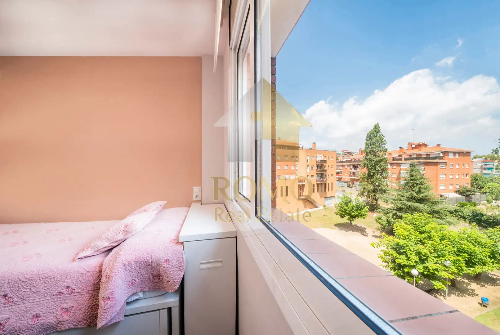 Bedroom of Flat for sale in Santa Perpètua de Mogoda  with Air Conditioner, Heating and Parquet flooring