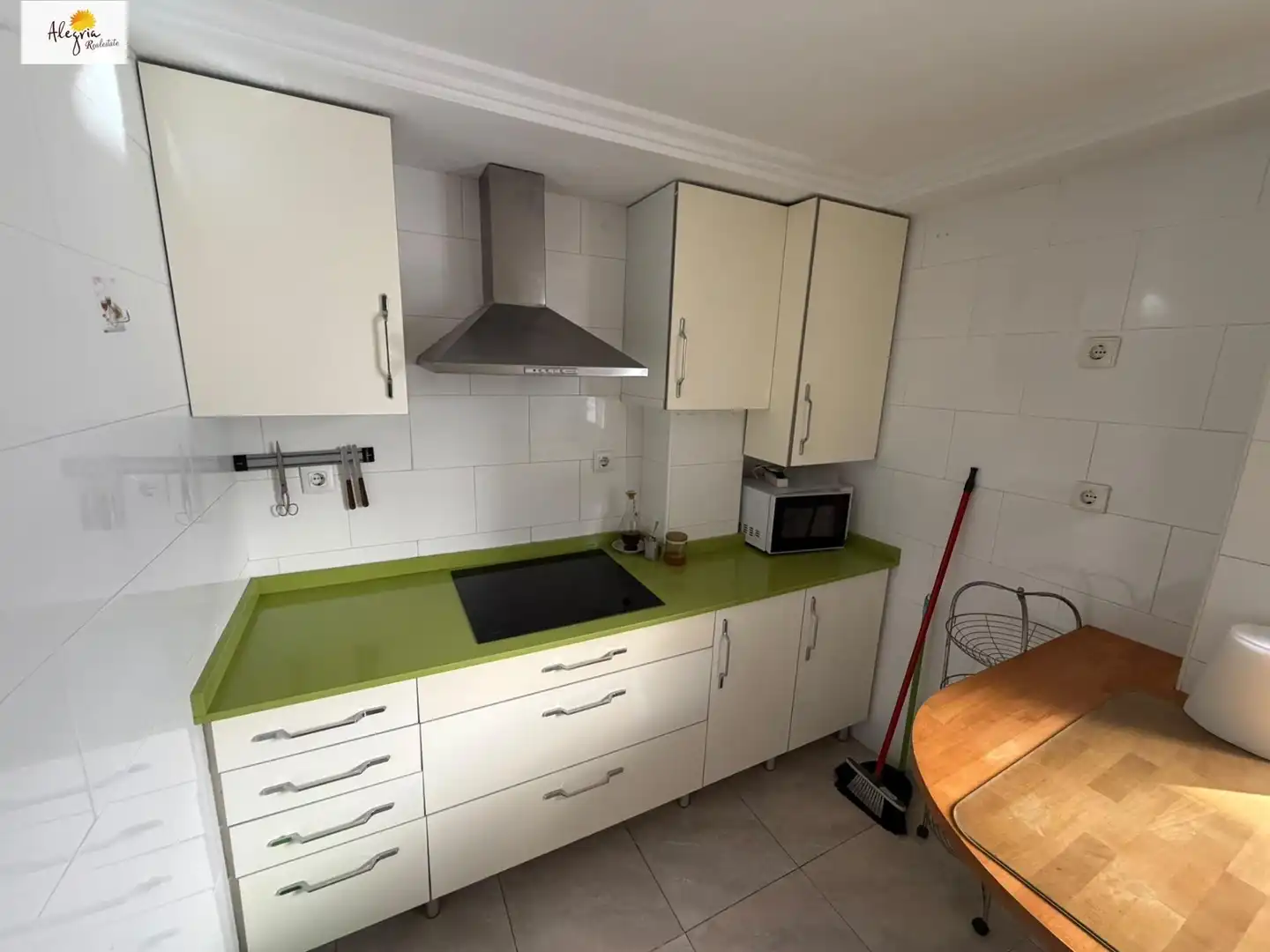 Apartament de lloguer a DEMOCRACIA, Nou Moles