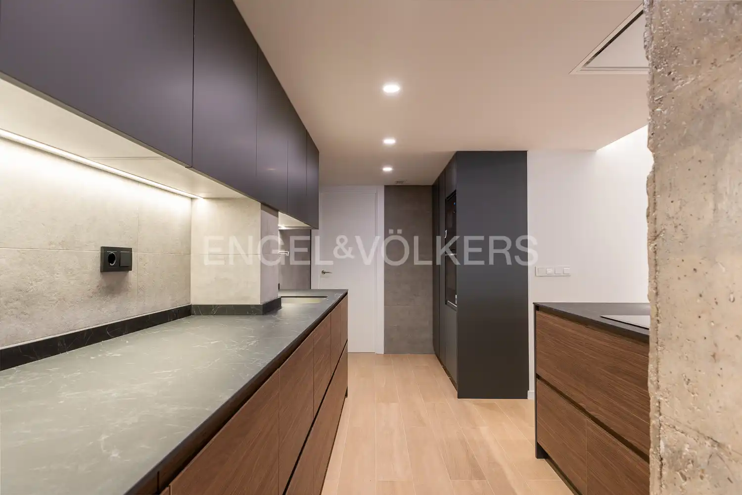 Cuina de Pis de lloguer en Valencia amb Aire condicionat, Calefacció i Parquet